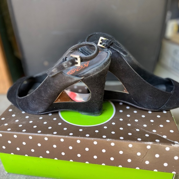 Kors-Michael Kors 7.5 ALL LEATHER w/ leather sole slingback wedge heels *Unique* - Picture 5 of 7